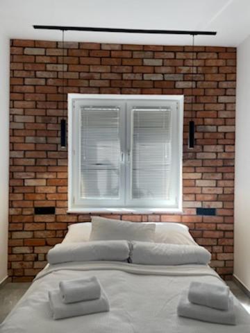 Loft Apartment *